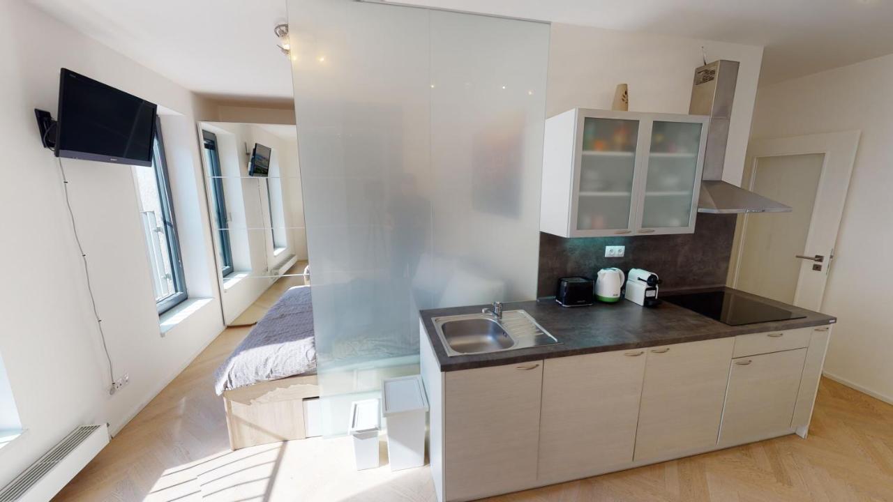 Apartamento Onsite Free Garage Parking, 10Min Centre By Bus Praga Exterior foto