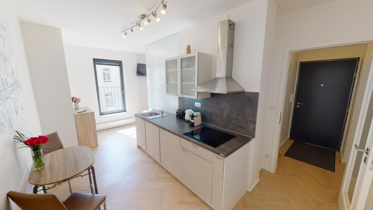 Apartamento Onsite Free Garage Parking, 10Min Centre By Bus Praga Exterior foto